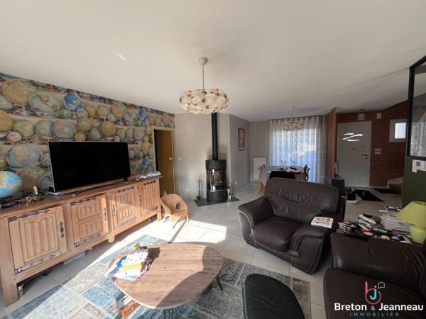 Spacieuse maison familiale à 15 min de Laval