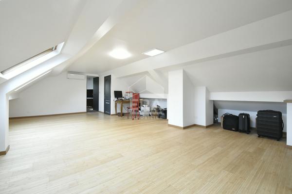 Maison Bazoches Sur Guyonne 6 pièce(s) 131 m2