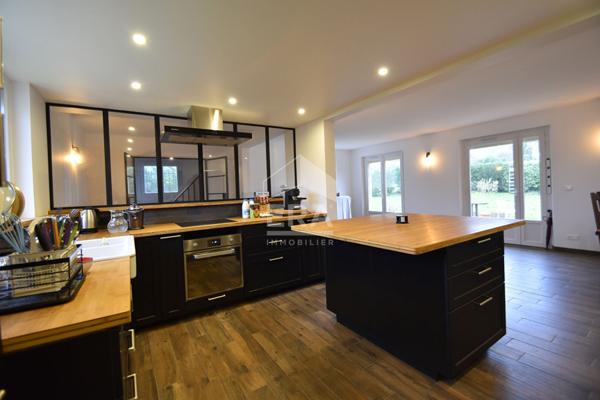 Maison Bazoches Sur Guyonne 6 pièce(s) 131 m2