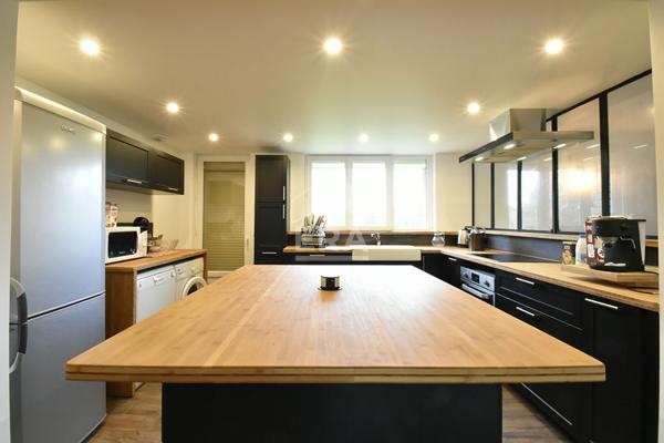 Maison Bazoches Sur Guyonne 6 pièce(s) 131 m2