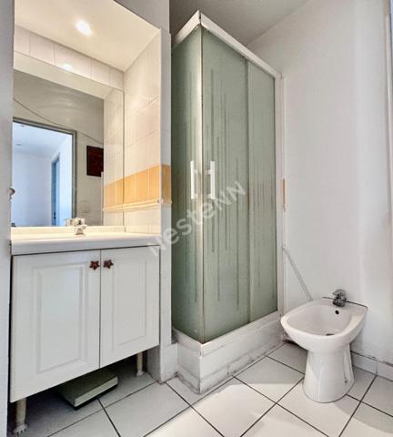 Villa Mitoyenne Marseille 8ème 4 pièce(s) 126 m2 Vue mer, Garage double Terrasse et jardin