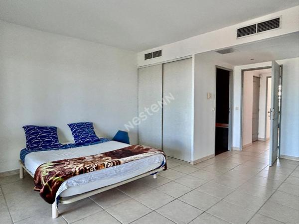 Villa Mitoyenne Marseille 8ème 4 pièce(s) 126 m2 Vue mer, Garage double Terrasse et jardin