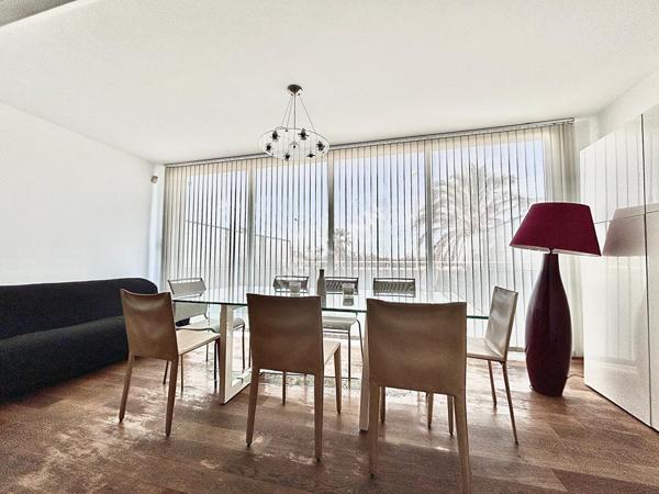 Villa Mitoyenne Marseille 8ème 4 pièce(s) 126 m2 Vue mer, Garage double Terrasse et jardin