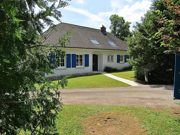 Vente                                                      Maison
                        
                     10 pièces                      242 m2                     à Raon-l'Étape