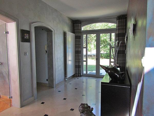 Vente                                                      Maison
                        
                     10 pièces                      242 m2                     à Raon-l'Étape