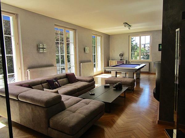 Vente                                                      Maison
                        
                     10 pièces                      242 m2                     à Raon-l'Étape