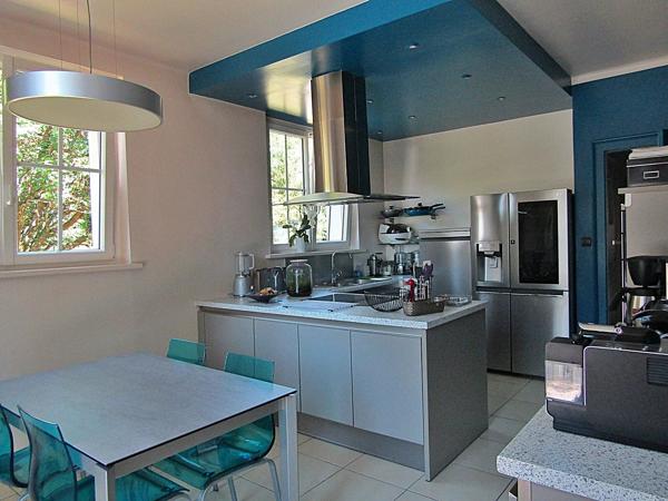 Vente                                                      Maison
                        
                     10 pièces                      242 m2                     à Raon-l'Étape