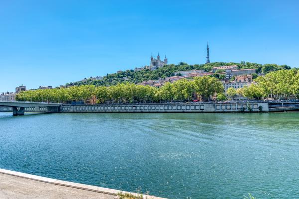 LYON 2eme - Un ravissant ppartement T3 de 91m2