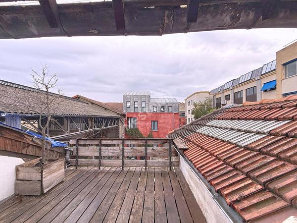 BAS MONTREUIL LIMITE VINCENNES, DERNIER ETAGE, DUPLEX DE 39M² (88M² AU SOL) AVEC TERRASSE PRIVATIVE.