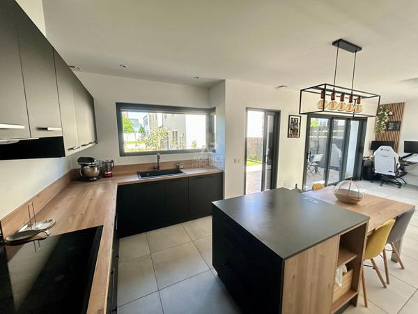 Maison Acheres 5 pièce(s) 112 m2 €609 000 ** - Référence 8753