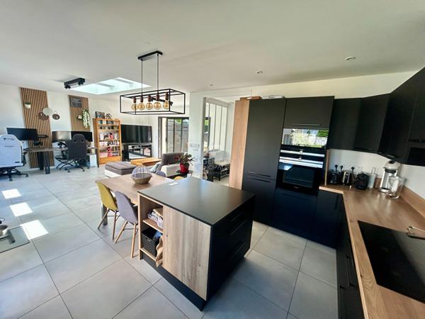 Maison Acheres 5 pièce(s) 112 m2 €609 000 ** - Référence 8753