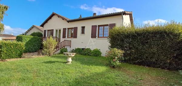 Maison sur sous-sol semi enterré