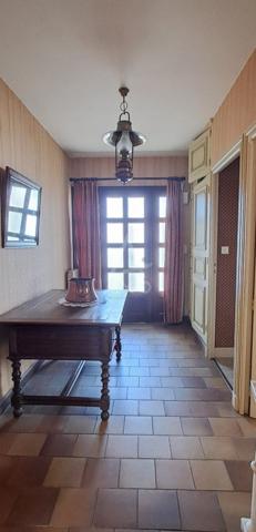 Maison sur sous-sol semi enterré