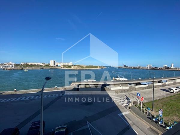 Appartement T2 de 40m2 refait a neuf, secteur port.