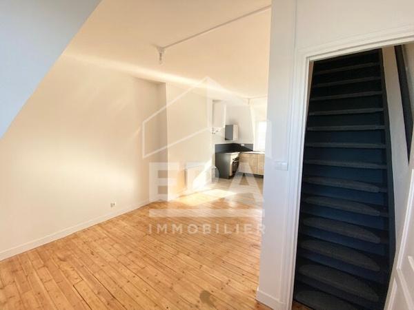 Appartement T2 de 40m2 refait a neuf, secteur port.