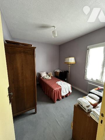 Maison 3 chambres à rafraîchir avec véranda et garage indépendant