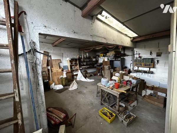 Maison 3 chambres à rafraîchir avec véranda et garage indépendant