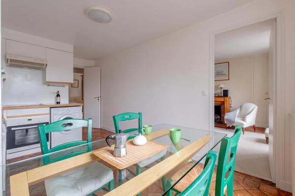 A vendre appartement 3 pièces vue Tour Eiffel, dôme Invalides et jardins de Matignon