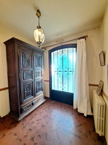 Agréable Maison avec grand jardin et piscine