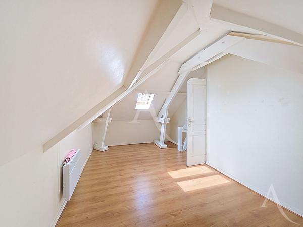 APPARTEMENT EN DUPLEX - 4 PIECES HYPER CENTRE MANTES LA JOLIE