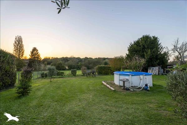 Maison à vendre |  Reignac |  8 pièces | 256 m²