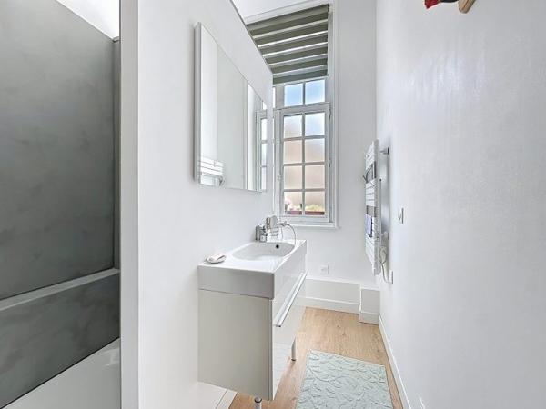 Maison mitoyenne 2 côtés Lille Secteur Lille 139 m²