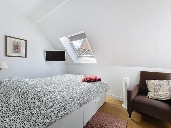 Maison mitoyenne 2 côtés Lille Secteur Lille 139 m²