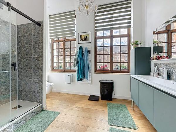 Maison mitoyenne 2 côtés Lille Secteur Lille 139 m²