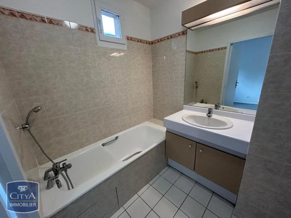 Appartement à louer 2 pièces 53.9m²