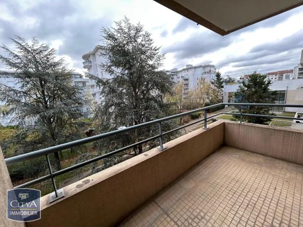 Appartement à louer 2 pièces 53.9m²