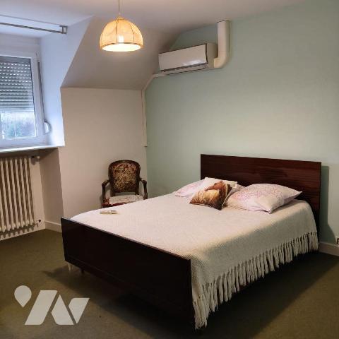 Maison à Vendre à Virey-sous-Bar (10260) en Aube (10) au coeur de la commune et proche de l'éco...