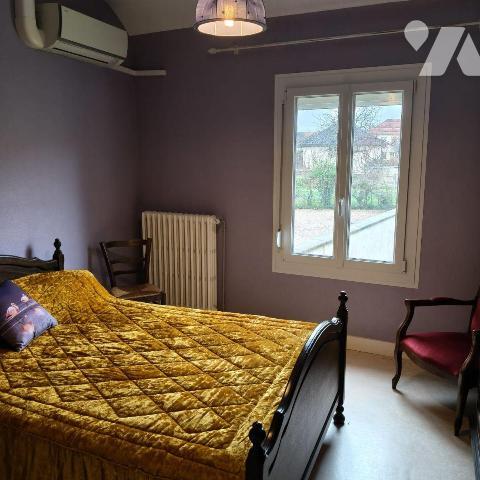 Maison à Vendre à Virey-sous-Bar (10260) en Aube (10) au coeur de la commune et proche de l'éco...