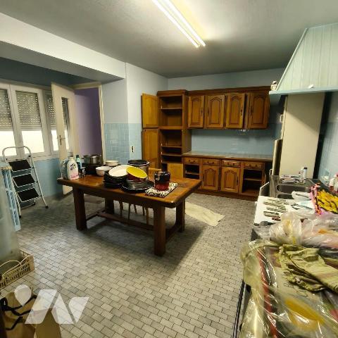 Maison à Vendre à Virey-sous-Bar (10260) en Aube (10) au coeur de la commune et proche de l'éco...