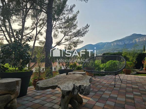 Le Revest: Maison de plain-pied 4 pièces + double garage