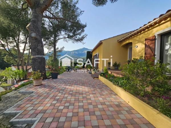 Le Revest: Maison de plain-pied 4 pièces + double garage