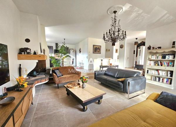 Le Revest: Maison de plain-pied 4 pièces + double garage