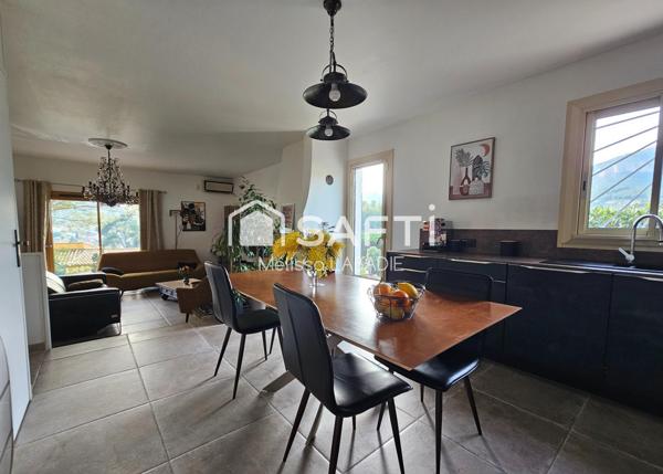 Le Revest: Maison de plain-pied 4 pièces + double garage