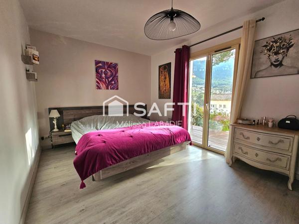 Le Revest: Maison de plain-pied 4 pièces + double garage