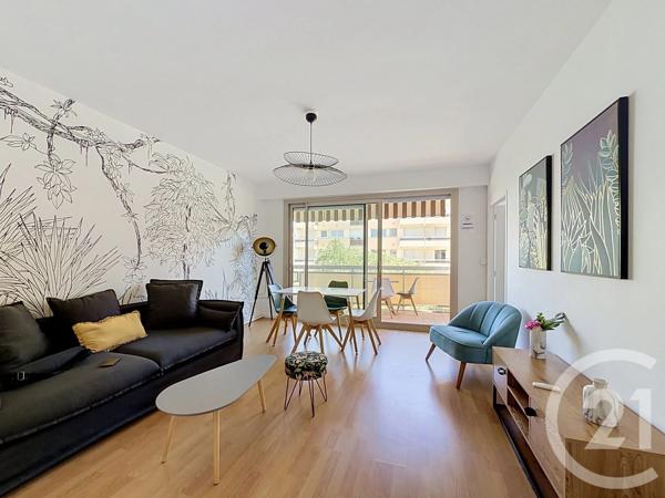 Appartement T5 à vendre  5 pièces - 94 m 2   ANGERS  - 49