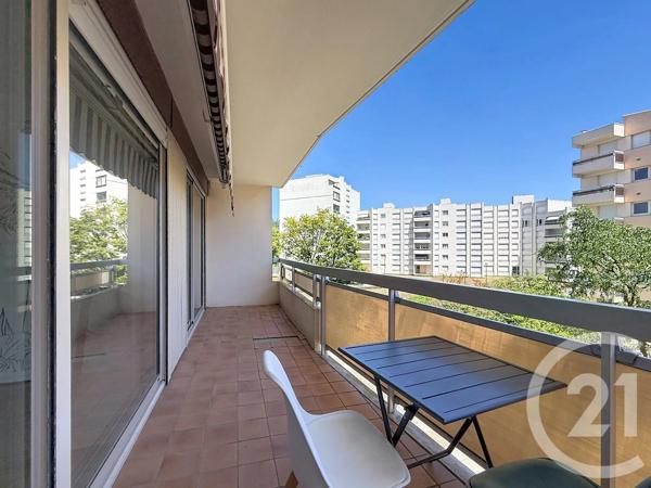 Appartement T5 à vendre  5 pièces - 94 m 2   ANGERS  - 49