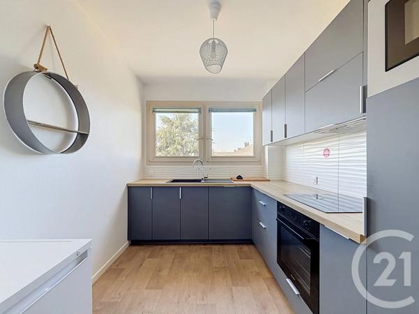 Appartement T5 à vendre  5 pièces - 94 m 2   ANGERS  - 49