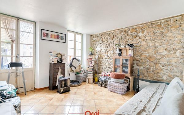 Appartement à vendre    3 pièces • 64,15 m2 Marseille 6