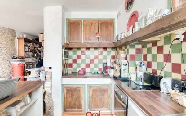 Appartement à vendre    3 pièces • 64,15 m2 Marseille 6