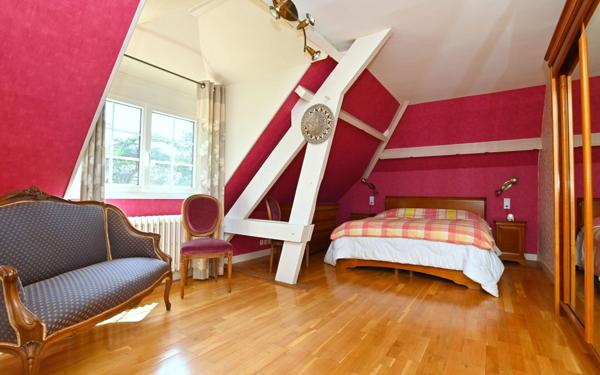 Maison à vendre    7 pièces • 226 m2 Cucq