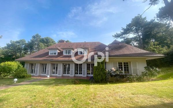 Maison à vendre    7 pièces • 226 m2 Cucq