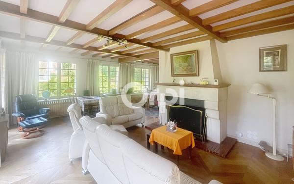 Maison à vendre    7 pièces • 226 m2 Cucq