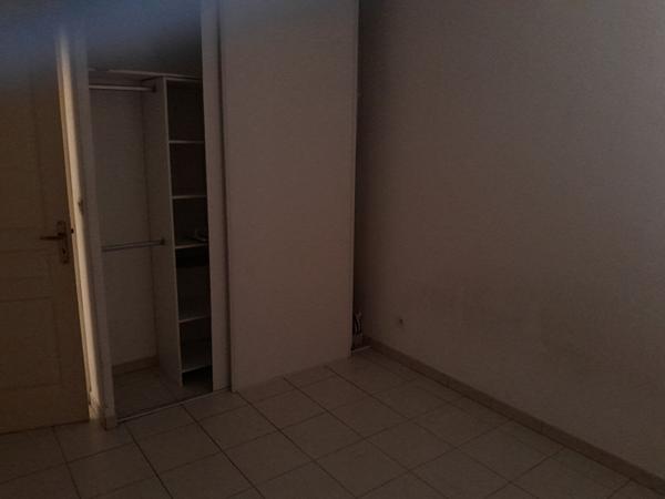 AVIGNON - LE PONTET - APPARTEMENT EN REZ DE JARDIN A VENDRE EN RESIDENCE SECURISEE AVEC TERRASSE ET PARKING