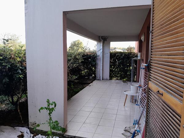 AVIGNON - LE PONTET - APPARTEMENT EN REZ DE JARDIN A VENDRE EN RESIDENCE SECURISEE AVEC TERRASSE ET PARKING