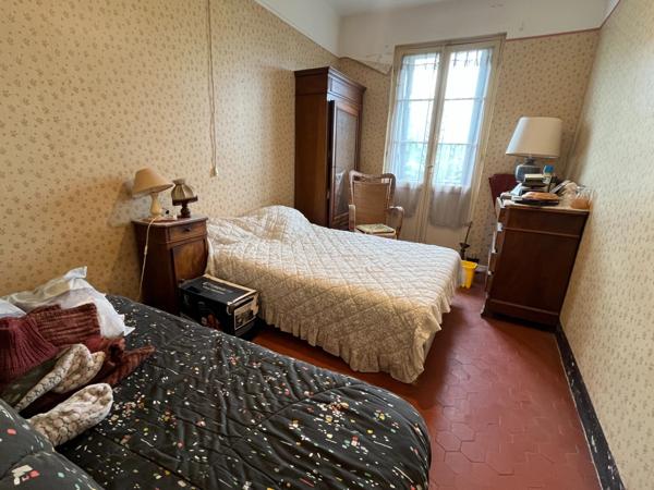 Appartement à vendre 5 pièces avec grand grenier à BAGNOLS EN FORET (83)