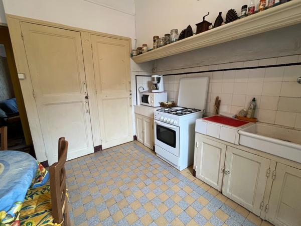 Appartement à vendre 5 pièces avec grand grenier à BAGNOLS EN FORET (83)